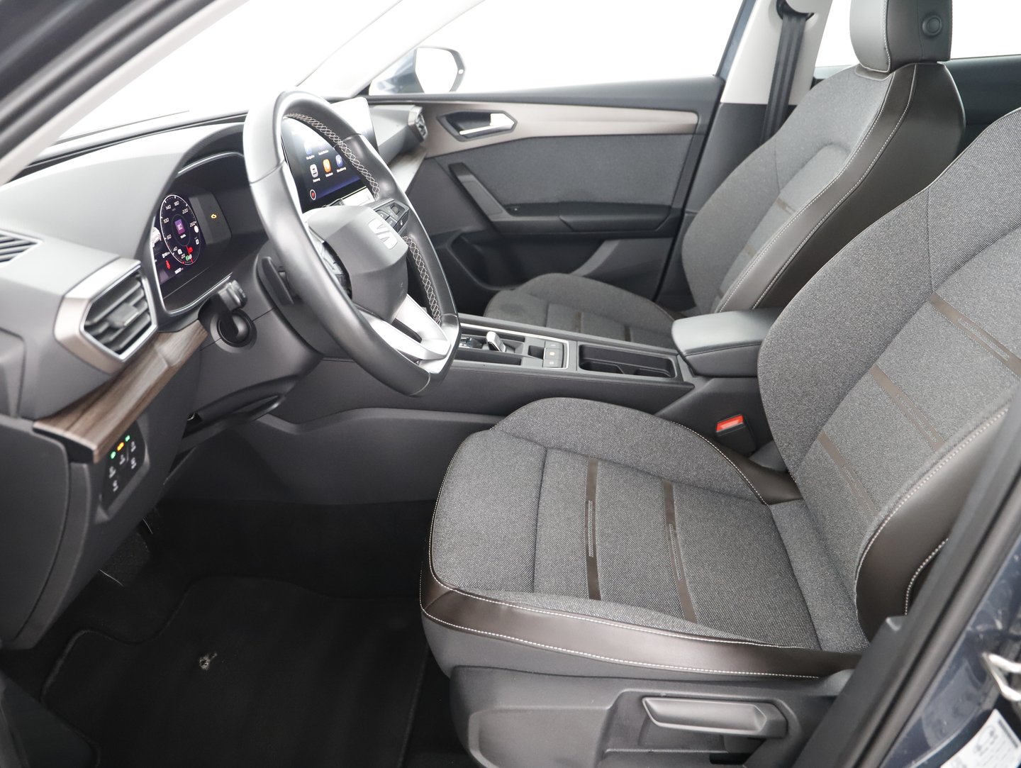 SEAT Leon SP Kombi Xcellence 2.0 TDI DSG | Bild 4 von 22
