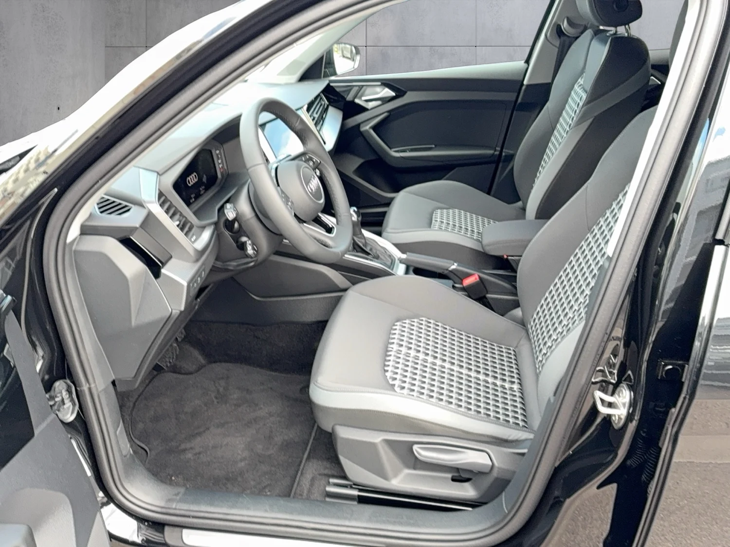 Bild eines Audi A1 allstreet 30 TFSI intense