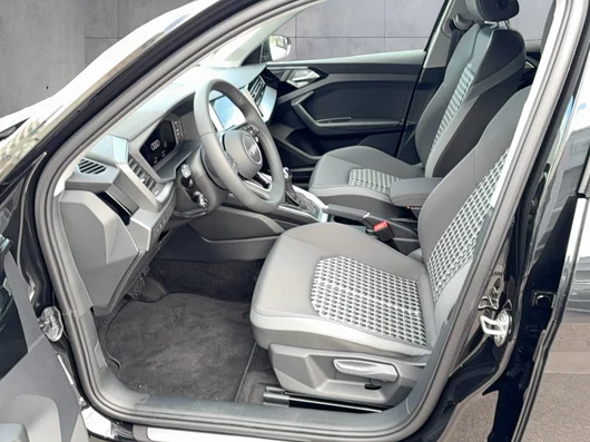 Bild eines Audi A1 allstreet 30 TFSI intense
