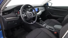 Škoda Octavia Combi Ambition in race-blau-metallic