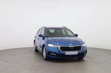 Škoda Octavia Combi Ambition in race-blau-metallic