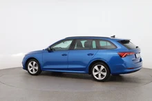 Škoda Octavia Combi Ambition in race-blau-metallic