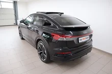 Audi Q4 Sportback e-tron 50 e-tron quattro in Mythosschwarz met.