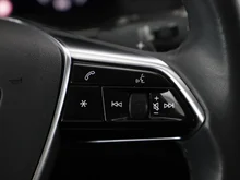Audi A6 Avant 35 TDI Design in MYTHOSSCHWARZ METALLIC