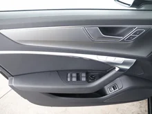 Audi A6 Avant 35 TDI Design in MYTHOSSCHWARZ METALLIC