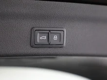 Audi A6 Avant 35 TDI Design in MYTHOSSCHWARZ METALLIC