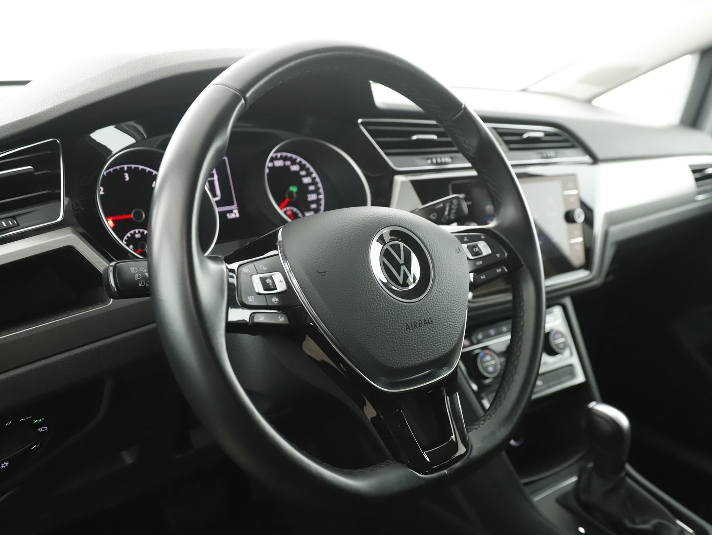 VW Touran Comfortline TDI SCR DSG 5-Sitzer | Bild 16 von 29