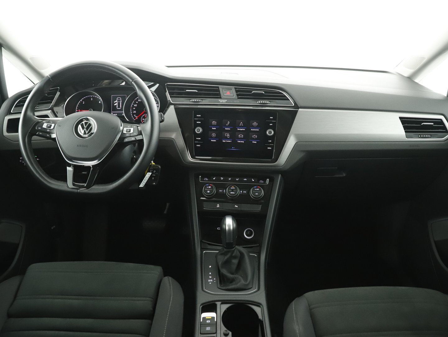 VW Touran Comfortline TDI SCR DSG 5-Sitzer | Bild 5 von 13