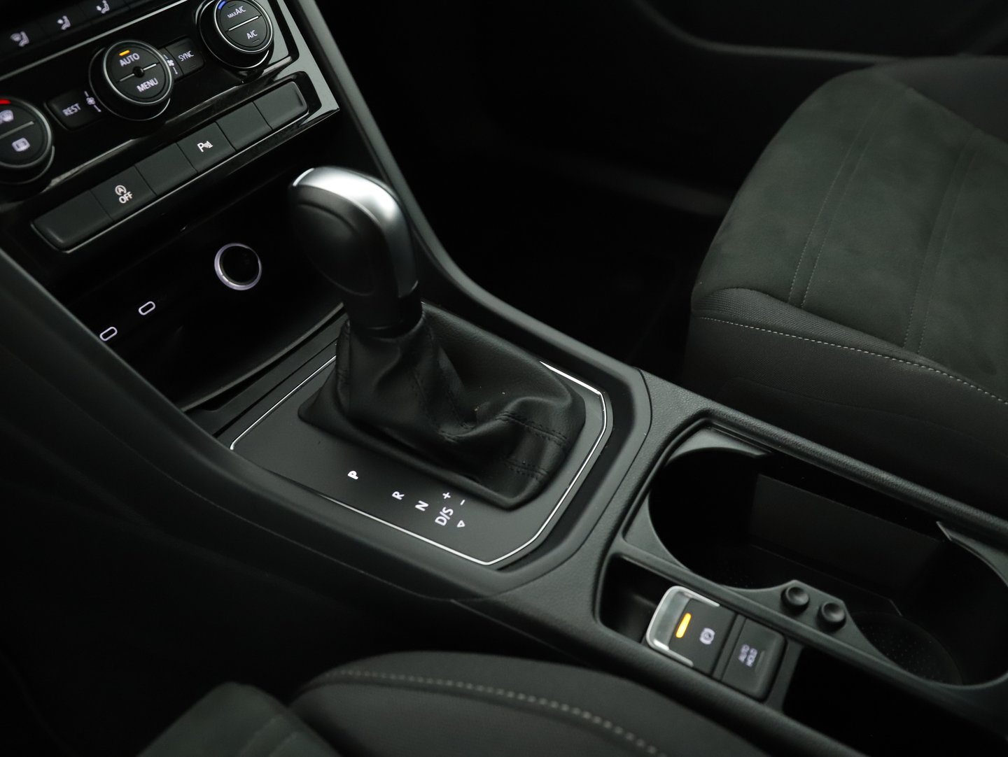 VW Touran Comfortline TDI SCR DSG 5-Sitzer | Bild 23 von 29