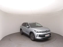 VW Tiguan Friends eTSI DSG in Oyster Silver Metallic