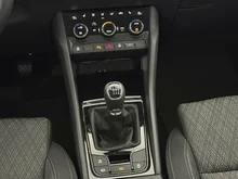 Škoda Karoq Selection TDI in Graphit-Grau Metallic