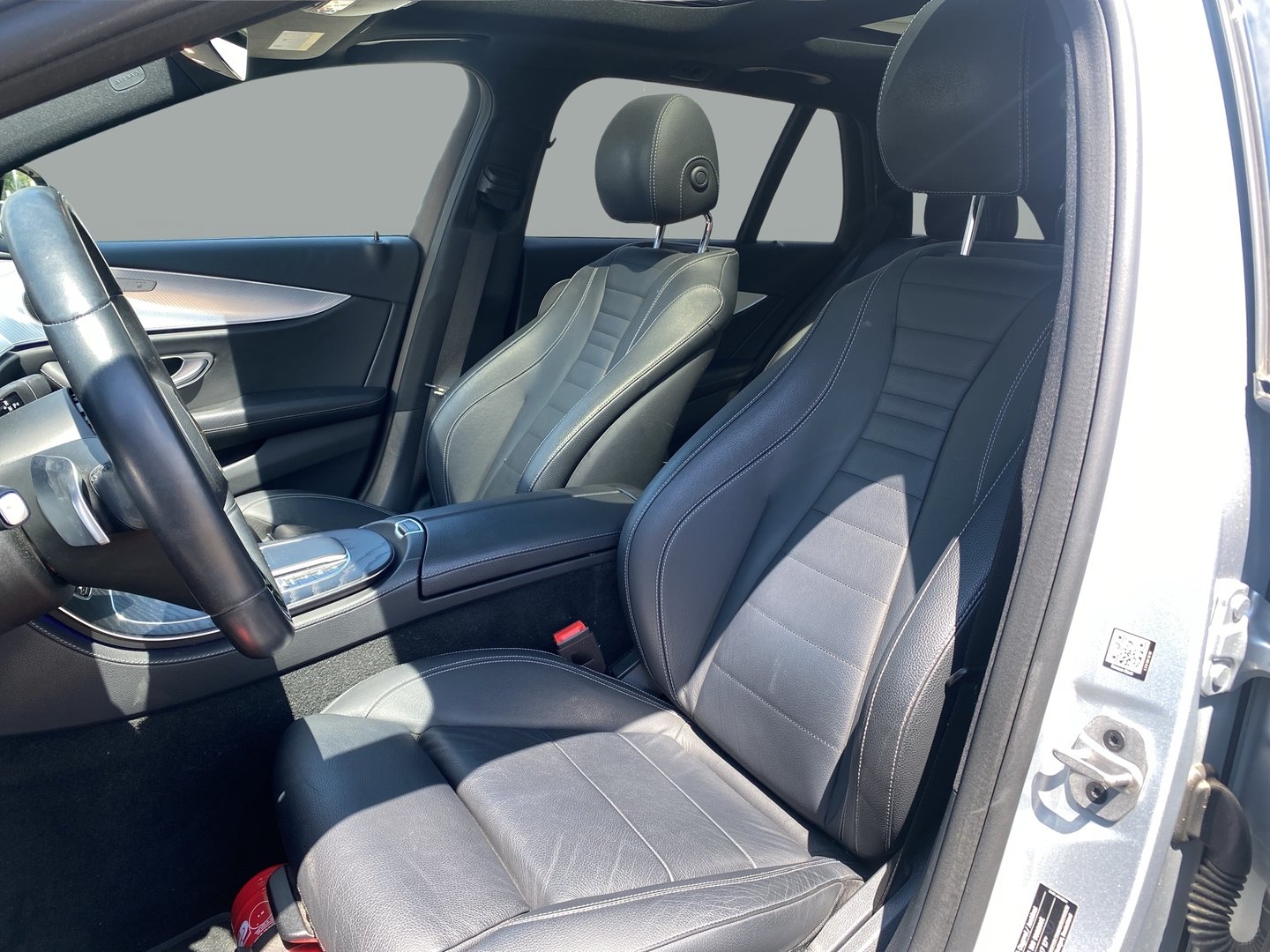 Mercedes E 200 d T Aut. | Bild 26 von 30