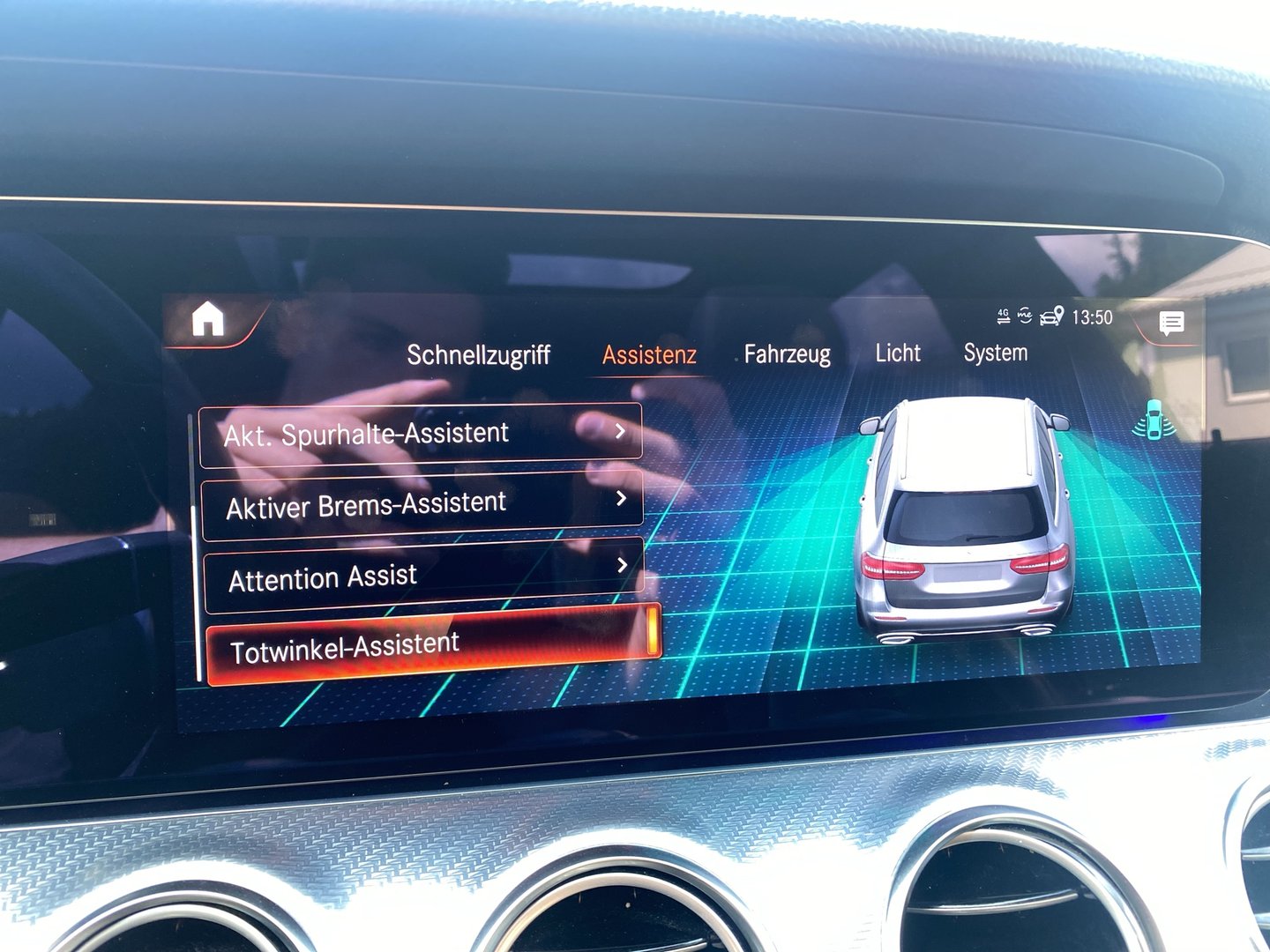 Mercedes E 200 d T Aut. | Bild 20 von 30