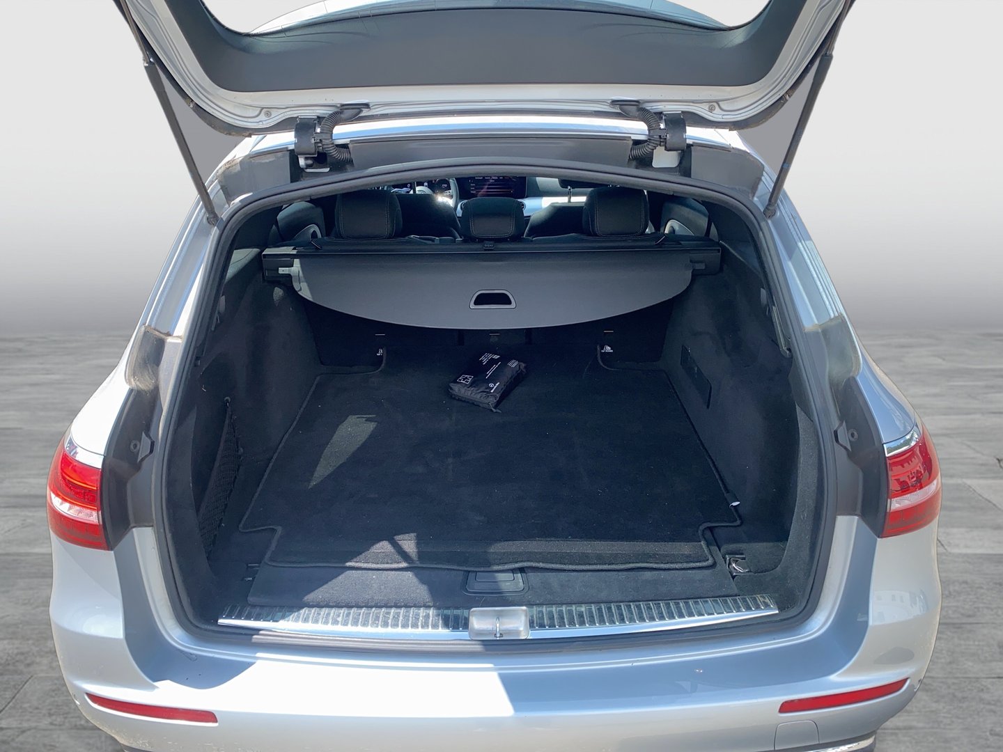 Mercedes E 200 d T Aut. | Bild 12 von 30