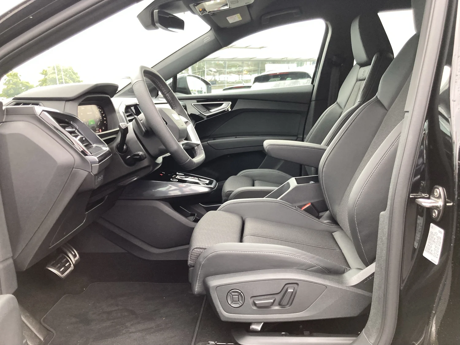 Bild eines Audi Q4 45 e-tron quattro