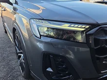Audi Q7 60 TFSI e quattro S line in 6Y Daytonagrau Perleffekt