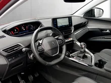 Peugeot 3008 1,5 BlueHDi 130 S&S 6-Gang Active in dunkelrot - metallic