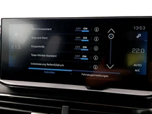 Peugeot 3008 1,5 BlueHDi 130 S&S 6-Gang Active in dunkelrot - metallic