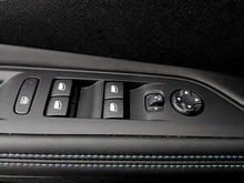 Peugeot 3008 1,5 BlueHDi 130 S&S 6-Gang Active in dunkelrot - metallic