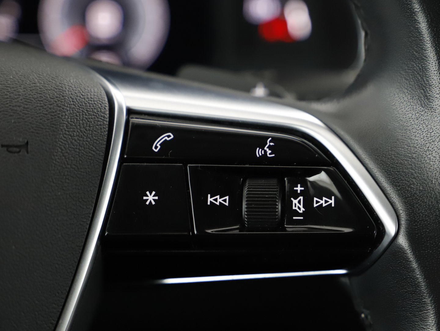 Audi A6 Avant 40 TDI quattro Sport | Bild 18 von 32