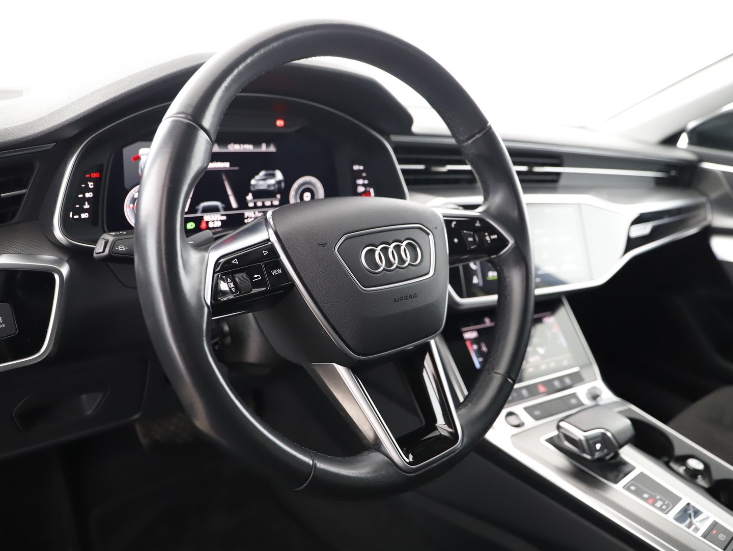 Audi A6 Avant 40 TDI quattro Sport | Bild 16 von 32