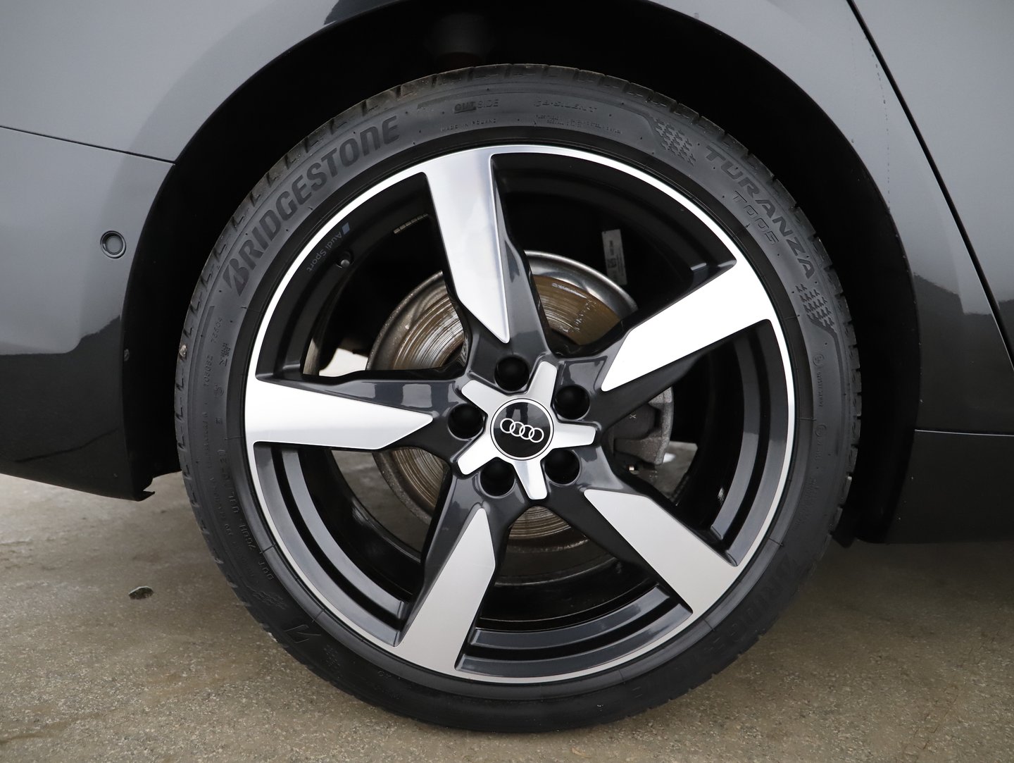 Audi A6 Avant 40 TDI quattro Sport | Bild 9 von 32