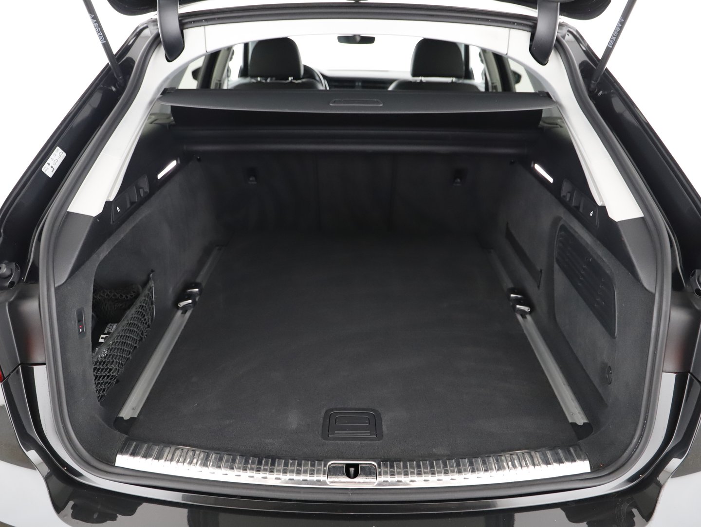 Audi A6 Avant 40 TDI quattro Sport | Bild 26 von 32