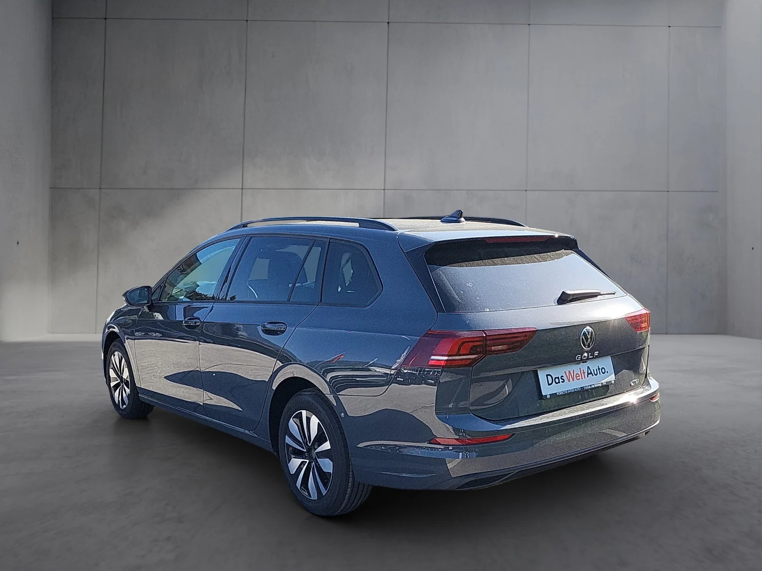 Bild eines VW Golf Variant Business mHeV DSG