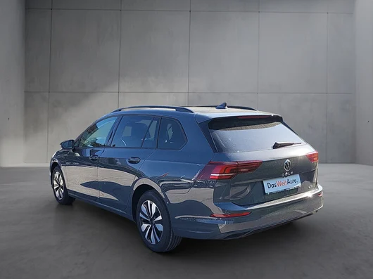 Bild eines VW Golf Variant Business mHeV DSG
