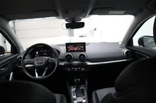 Audi Q2 35 TDI quattro S line in dunkelgrau - metallic