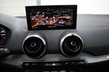 Audi Q2 35 TDI quattro S line in dunkelgrau - metallic