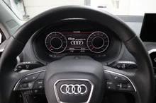 Audi Q2 35 TDI quattro S line in dunkelgrau - metallic