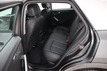 Audi Q2 35 TDI quattro S line in dunkelgrau - metallic
