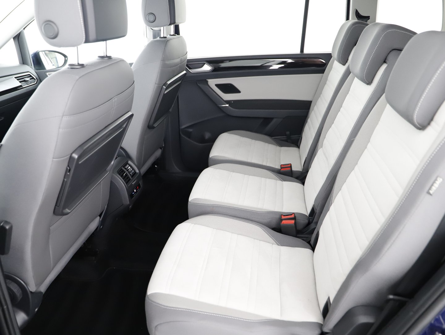 VW Touran Highline TDI SCR DSG 7-Sitzer | Bild 13 von 18