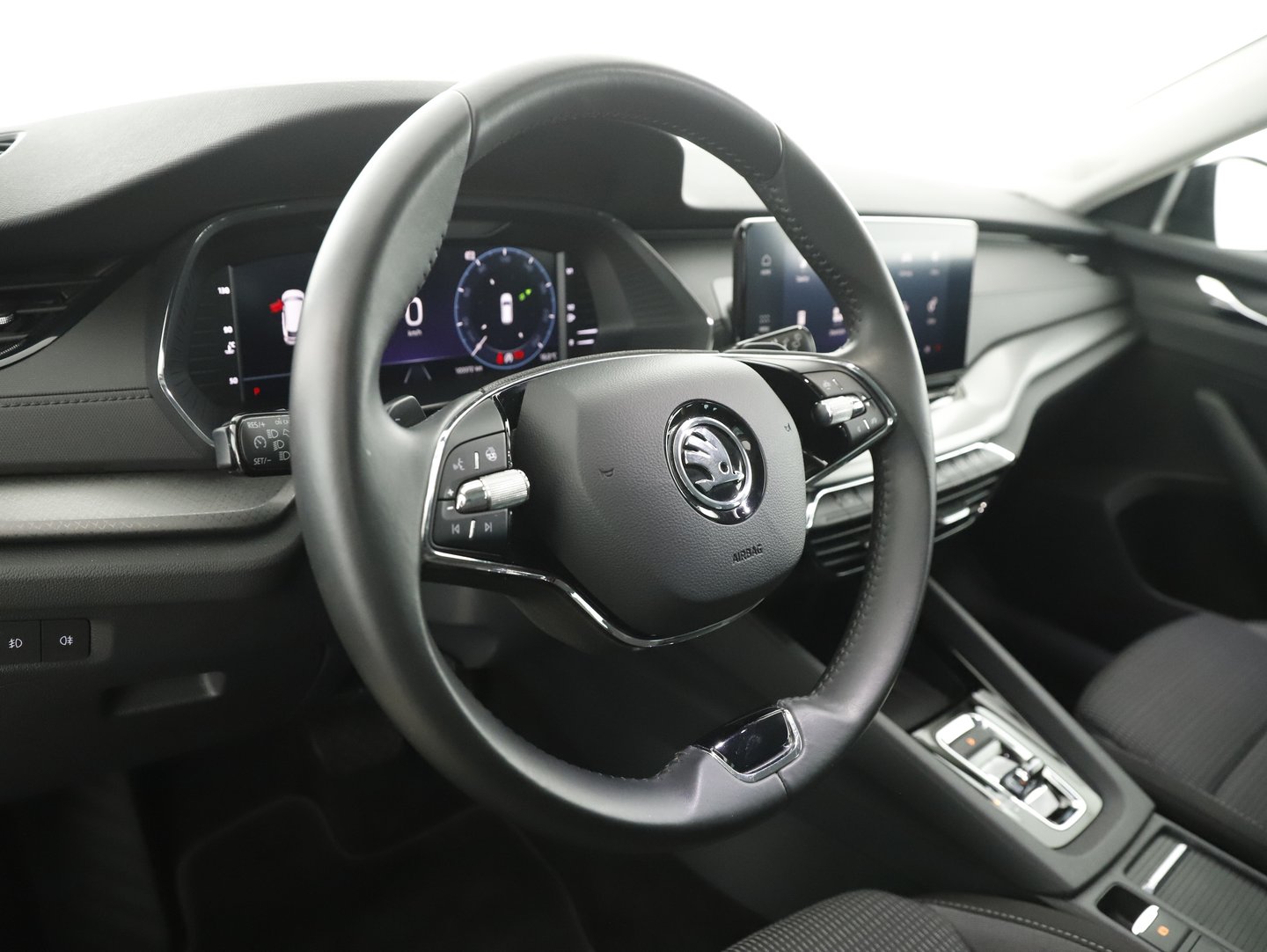 Škoda OCTAVIA Combi Ambition TDI DSG | Bild 15 von 28