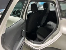 SEAT Arona Reference Edition 1.0 TSI in Candy-Weiß