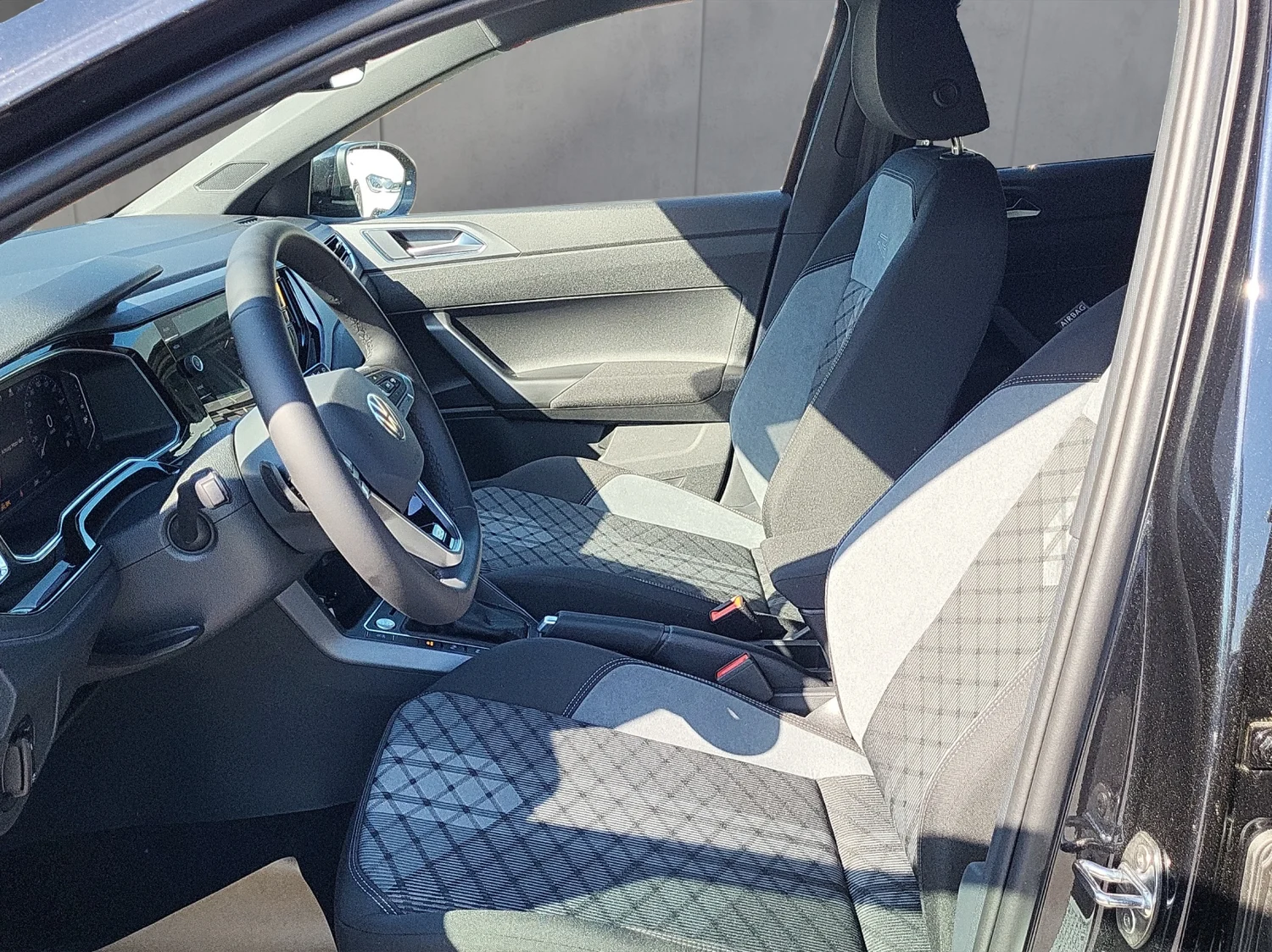 Bild eines VW Taigo Sport TSI DSG