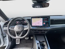 VW Passat Variant Sport TDI DSG in Pure White