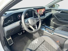 VW Passat Variant Sport TDI DSG in Pure White