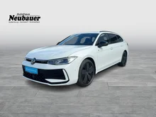 VW Passat Variant Sport TDI DSG in Pure White