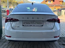 Škoda Octavia Premium TSI ACT in Moon-Weiß Metallic