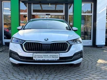 Škoda Octavia Premium TSI ACT in Moon-Weiß Metallic