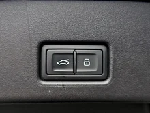 Audi Q4 Sportback e-tron 50 e-tron quattro in Mythosschwarz metallic