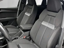 Audi Q4 Sportback e-tron 50 e-tron quattro in Mythosschwarz metallic