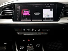 Audi Q4 Sportback e-tron 50 e-tron quattro in Mythosschwarz metallic