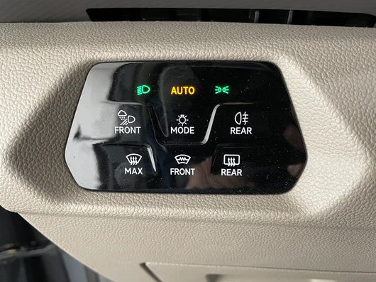 Bild eines VW Multivan Business ÜH TDI