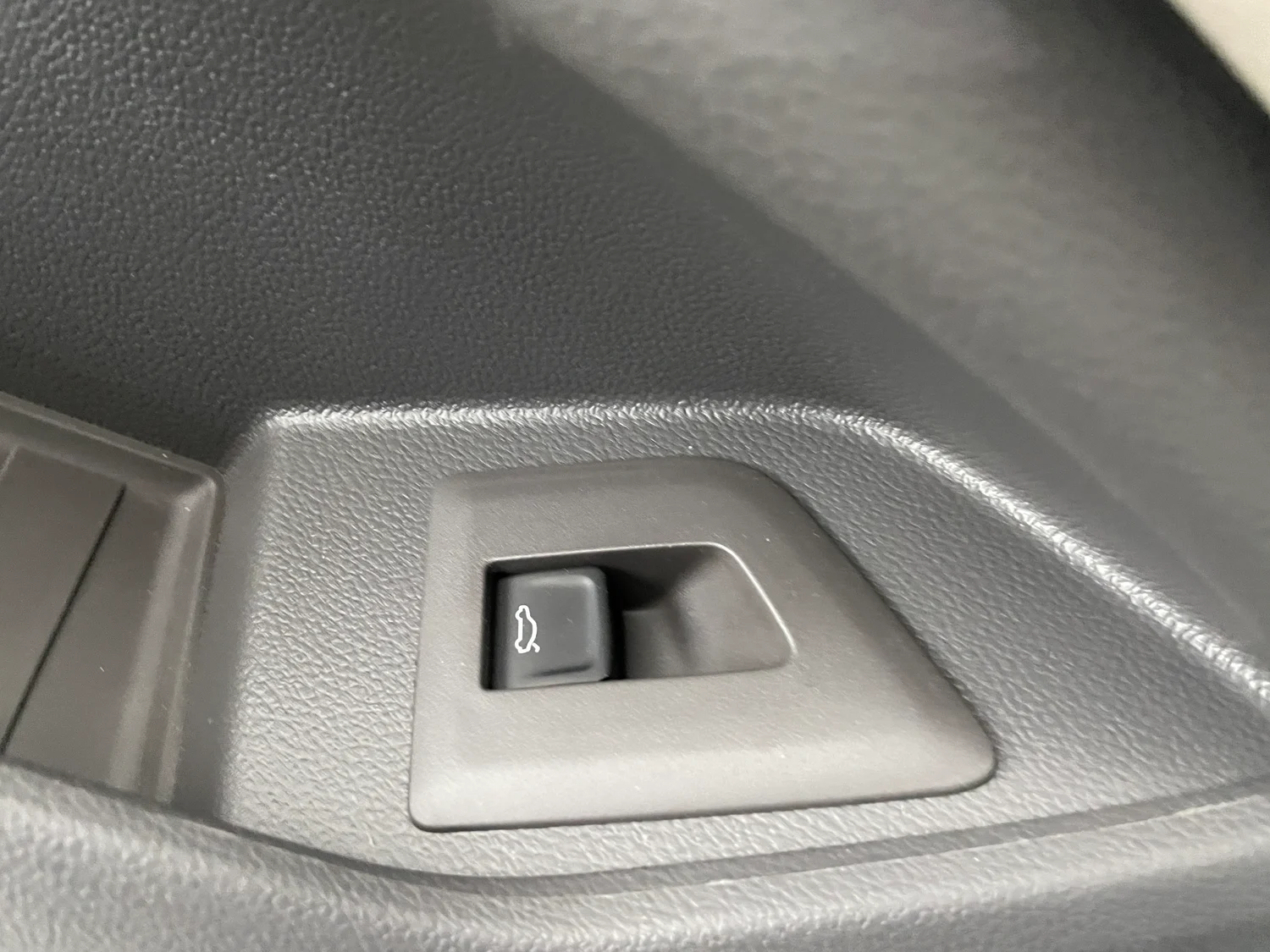 Bild eines VW Multivan Business ÜH TDI