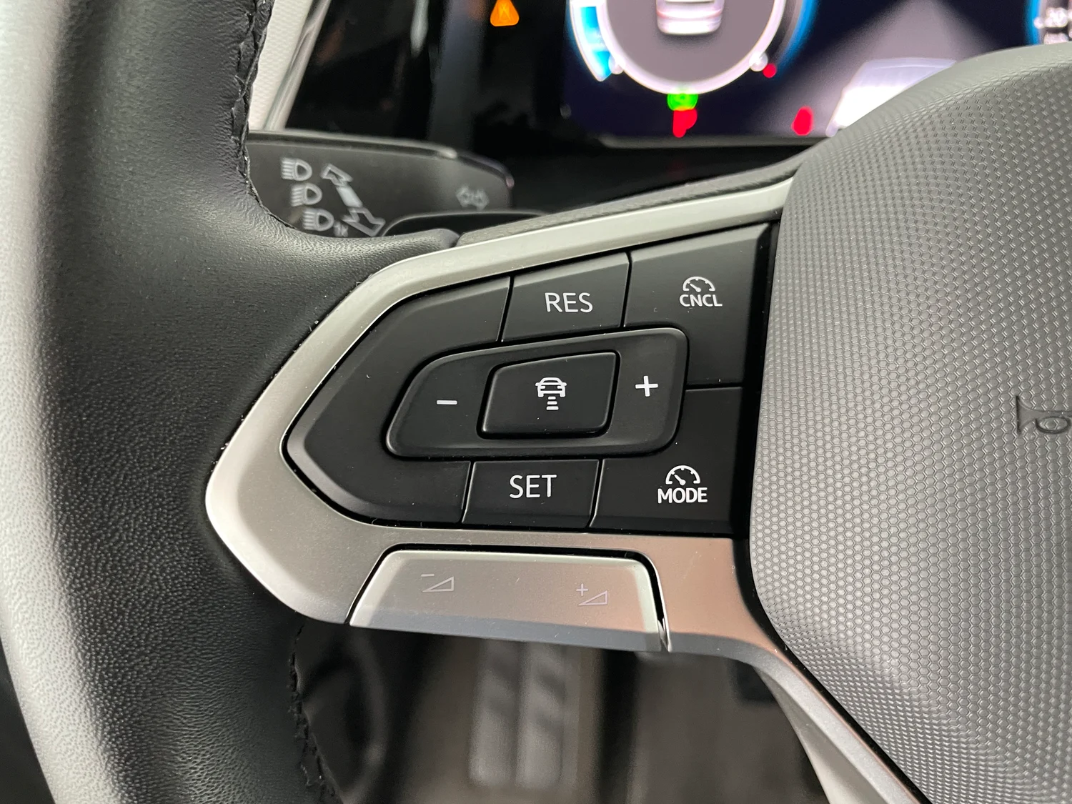 Bild eines VW Multivan Business ÜH TDI