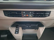 VW Multivan Business eHybrid 180 kW 4MOTION in Candyweiß