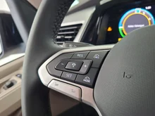 VW Multivan Business eHybrid 180 kW 4MOTION in Candyweiß